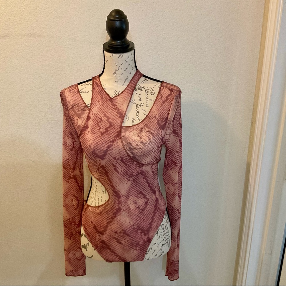 Women's Long Sleeve Cutout Bodysuit- Pink NWT